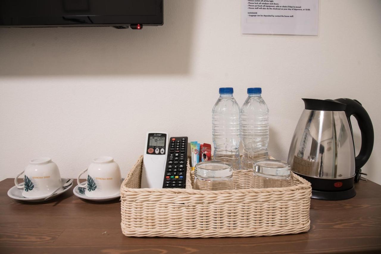 Canal View Lo-Ha Guest House, Contactless Check-In Bangkok Luaran gambar
