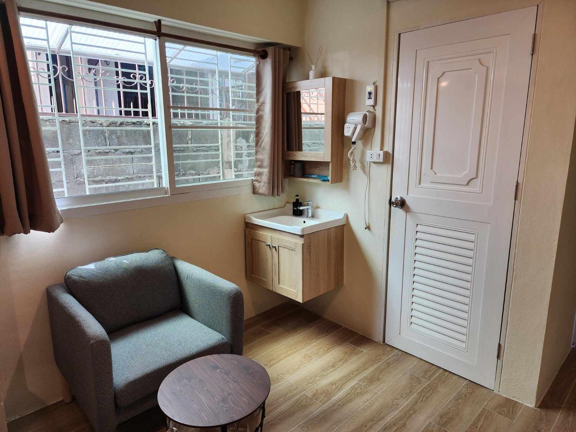 Canal View Lo-Ha Guest House, Contactless Check-In Bangkok Luaran gambar